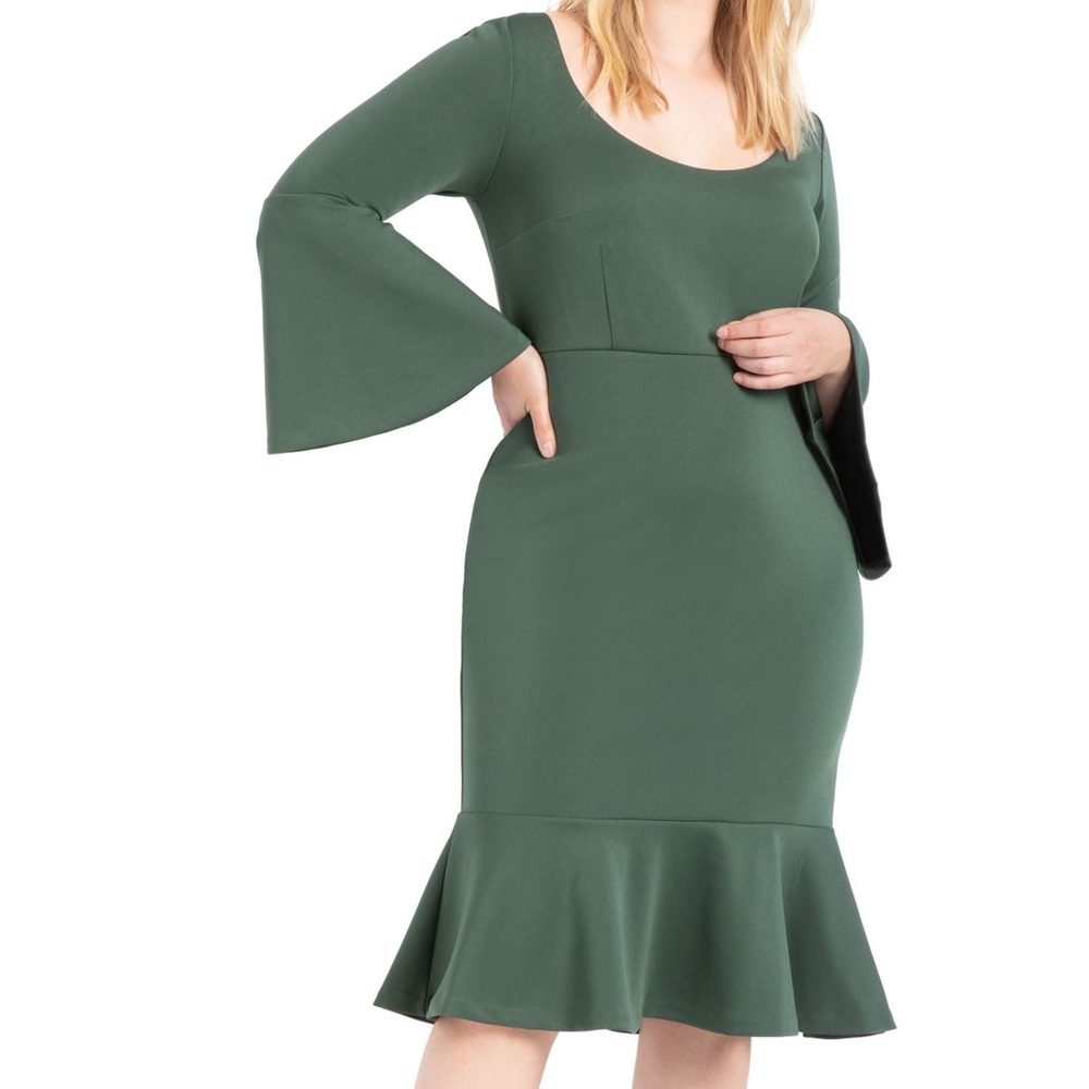 ELOQUII Bell Sleeve Ruffle Hem Dress.   Green.   Size 22W